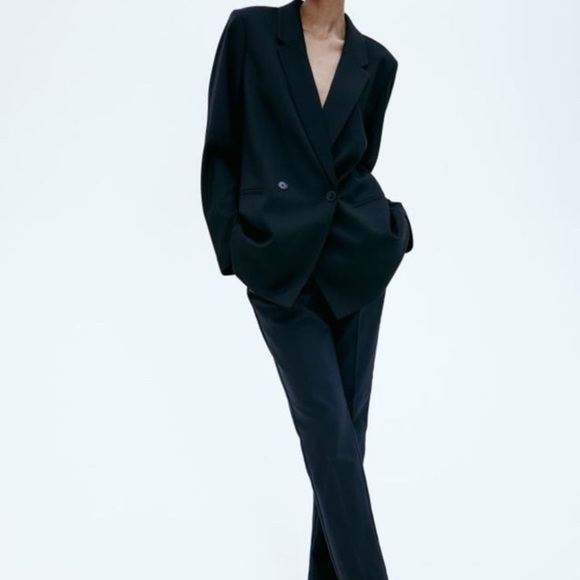 H&M Blazer - Picture 2 of 5